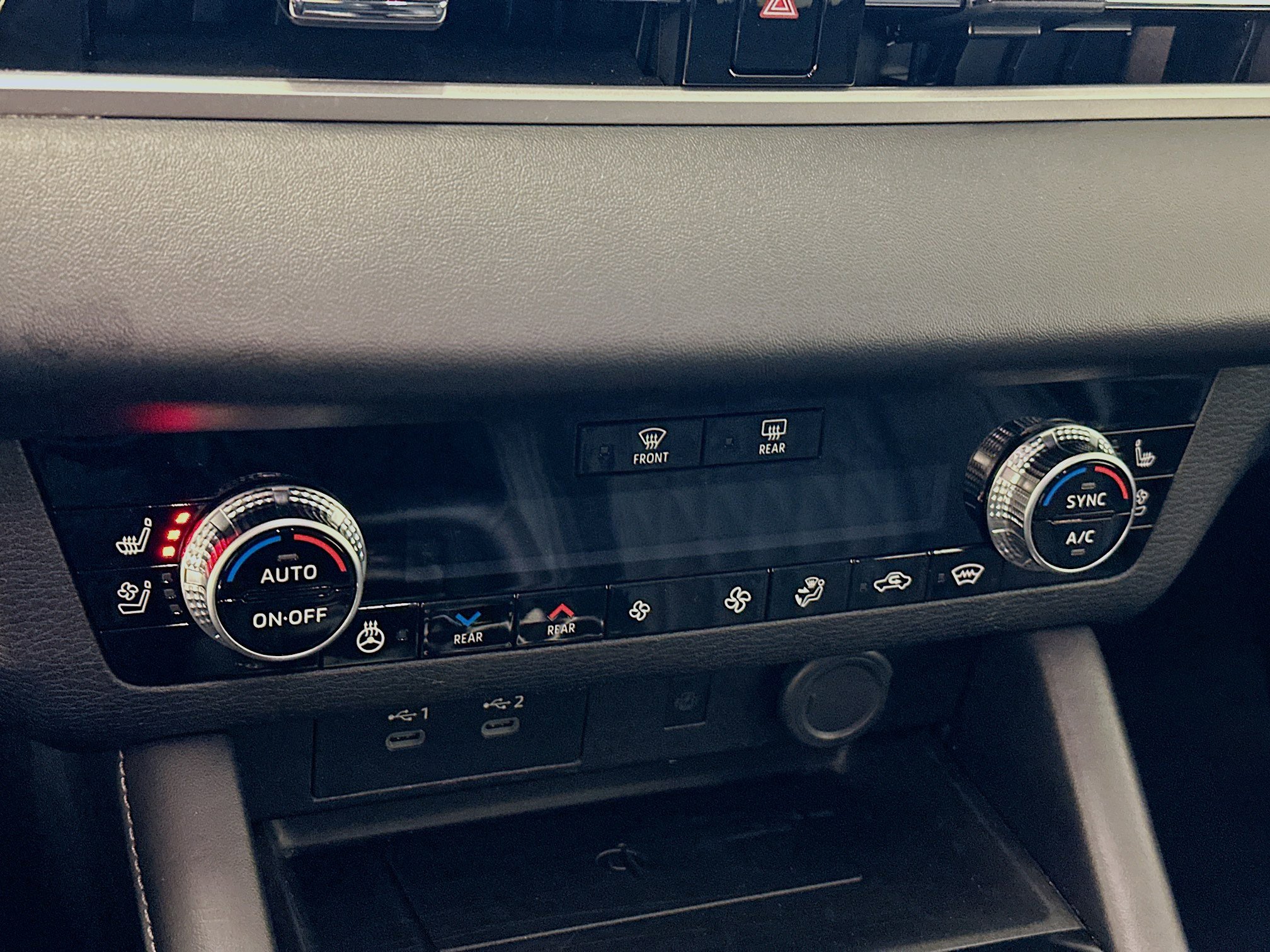 Used 2025 Mitsubishi Outlander SEL AWD/4WD image 24