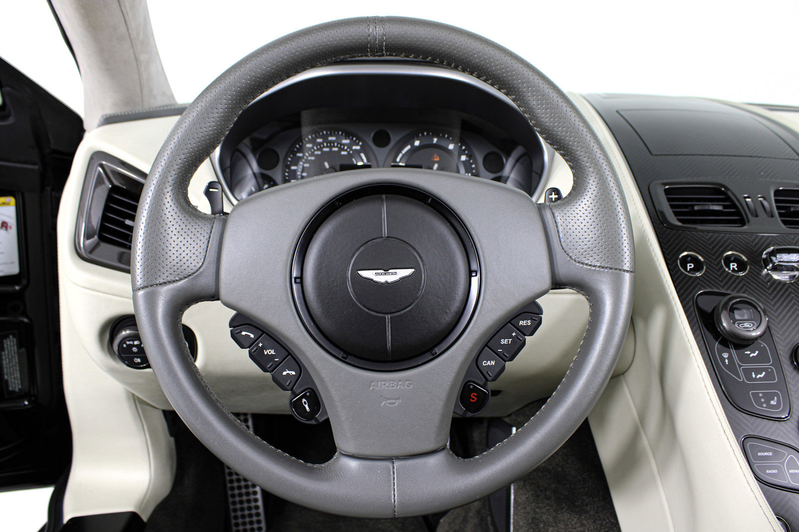 Used 2014 Aston Martin Vanquish Volante RWD image 42