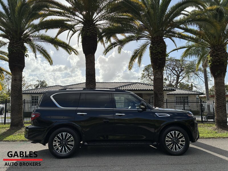 Used 2024 Nissan Armada SL w/ Midnight Edition Package AWD/4WD image 2