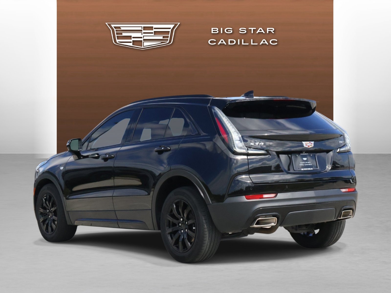 Certified 2023 Cadillac XT4 Sport w/ Technology Package image 3