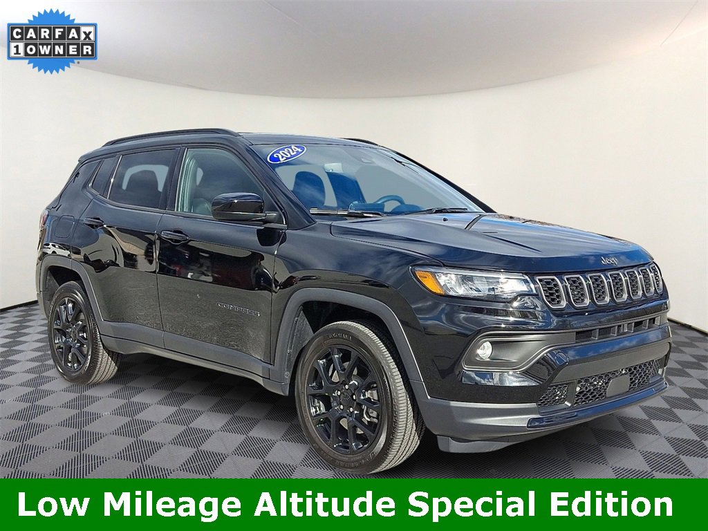 Used 2024 Jeep Compass Latitude w/ Convenience Group