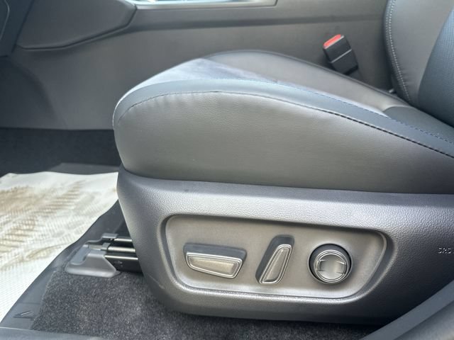 New 2026 Toyota RAV4 XSE w/ Panoramic Sun Roof Package AWD/4WD image 17