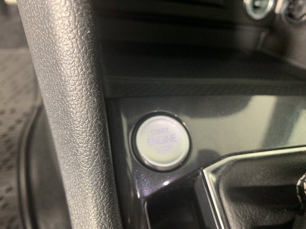 Used 2024 Volkswagen Tiguan SE R-Line image 18