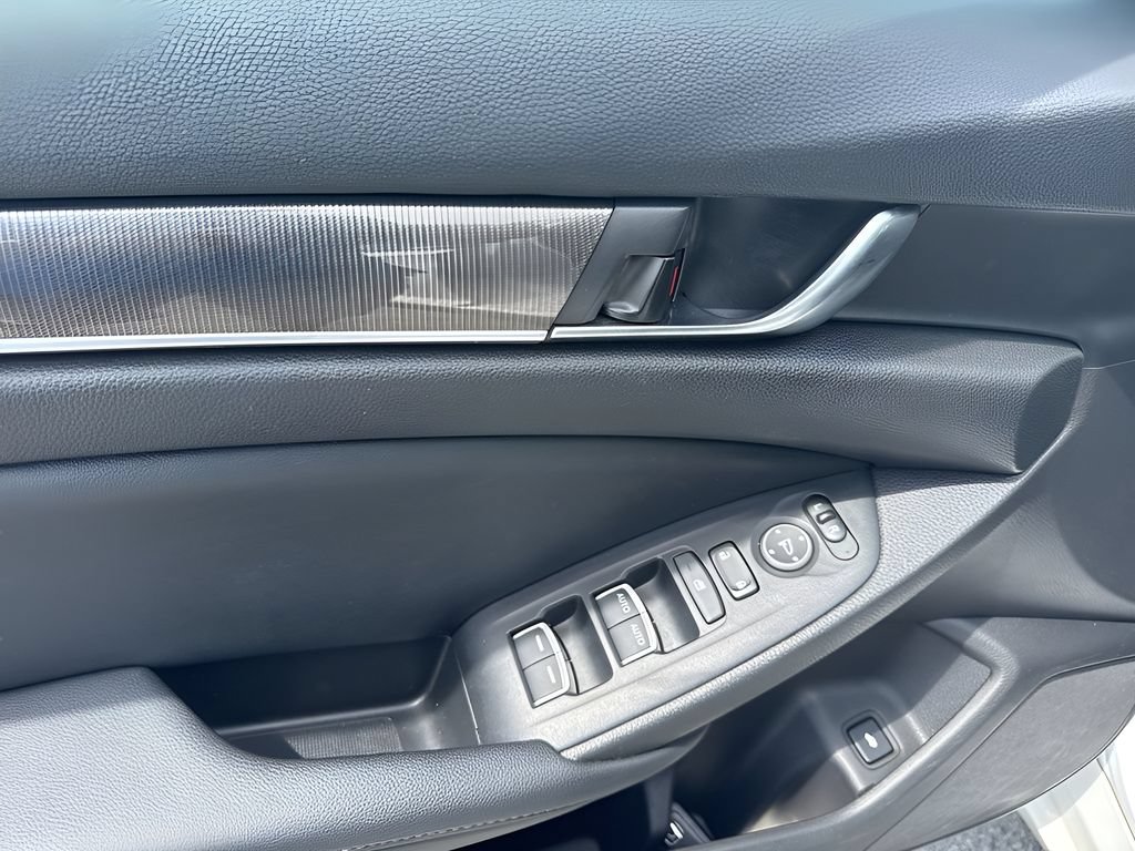 Used 2022 Honda Accord Sport image 24