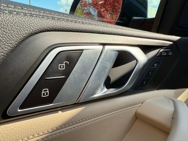 Used 2022 BMW X6 xDrive40i image 15