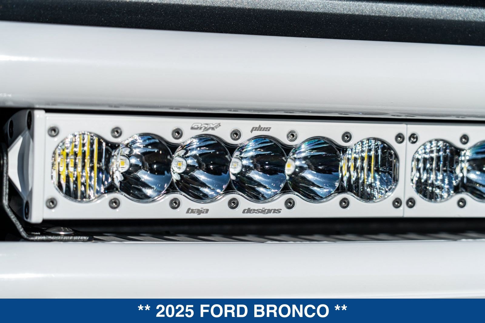 Used 2025 Ford Bronco Heritage Edition AWD/4WD image 14