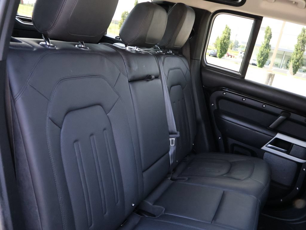 Used 2020 Land Rover Defender 110 HSE AWD/4WD image 12