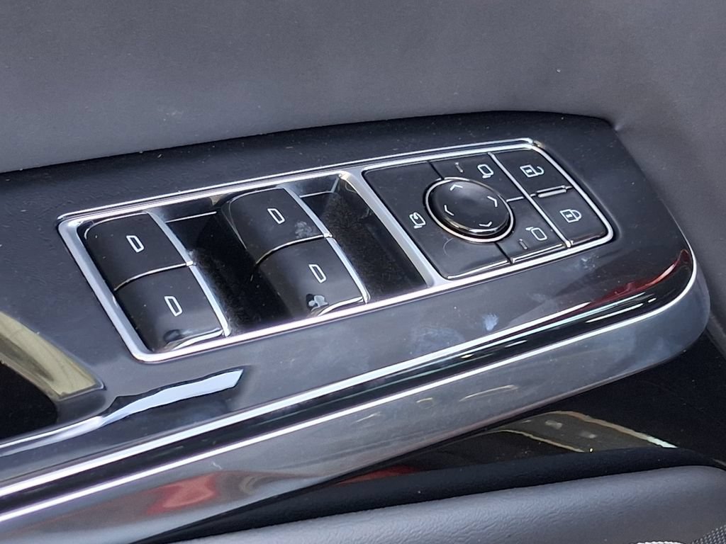 New 2026 Cadillac Escalade Platinum Sport w/ LPO, Floor Liner Package AWD/4WD image 18