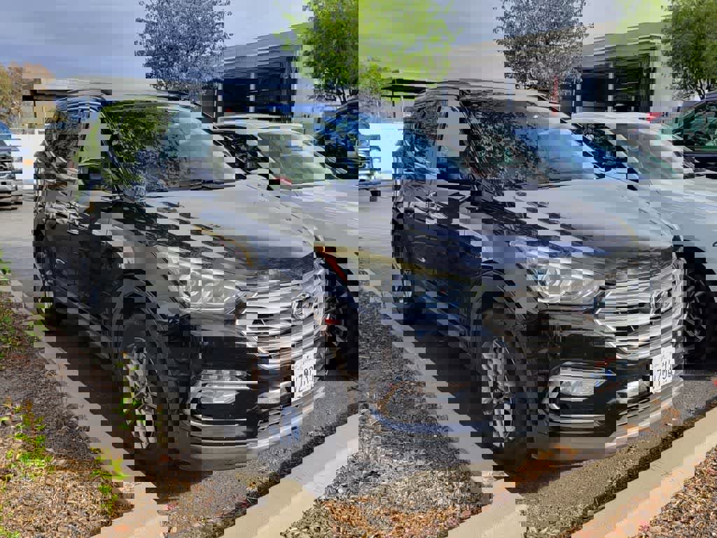 Used 2017 Hyundai Santa Fe Sport image 3