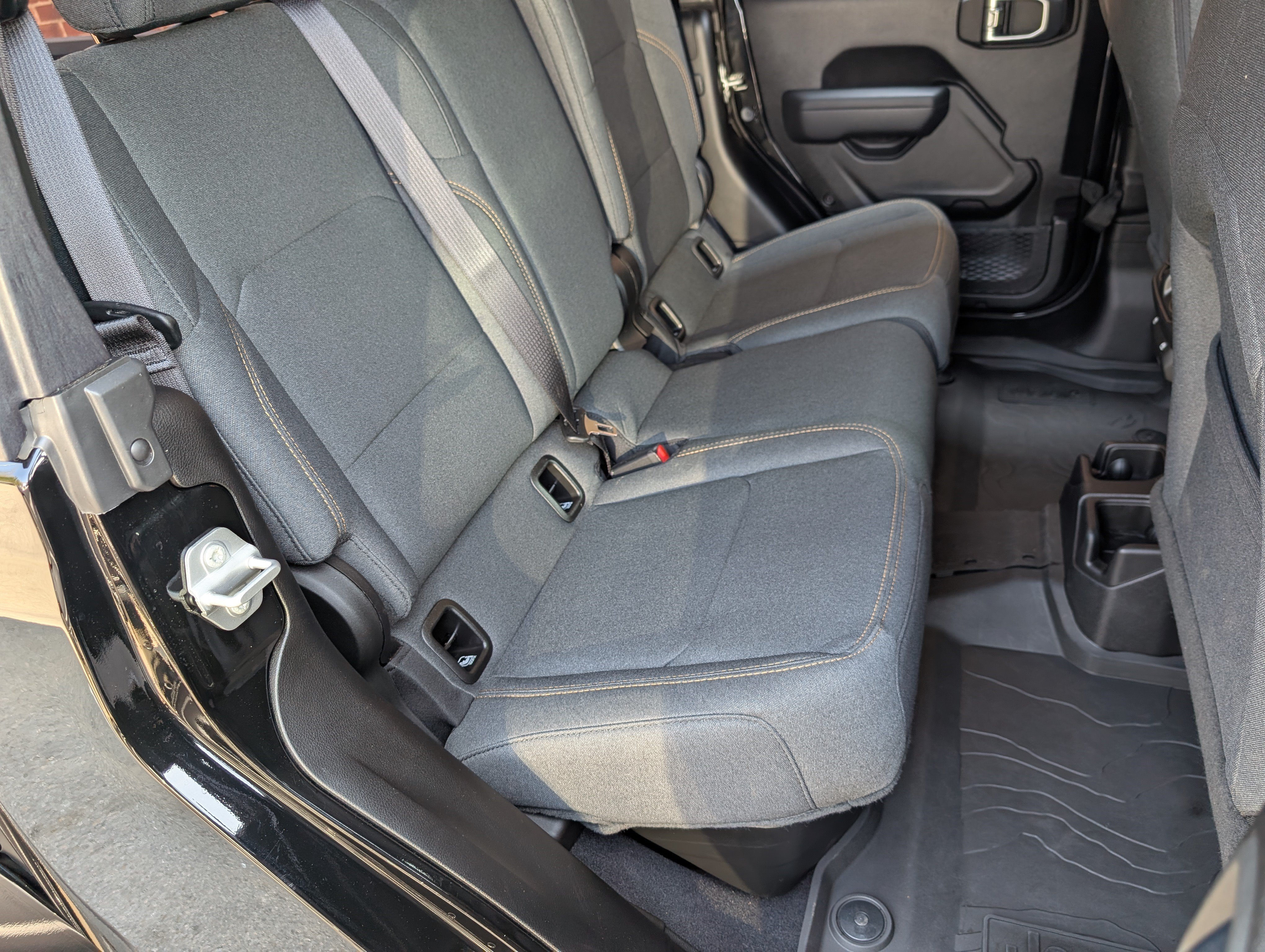 Used 2025 Jeep Gladiator Sport AWD/4WD image 18