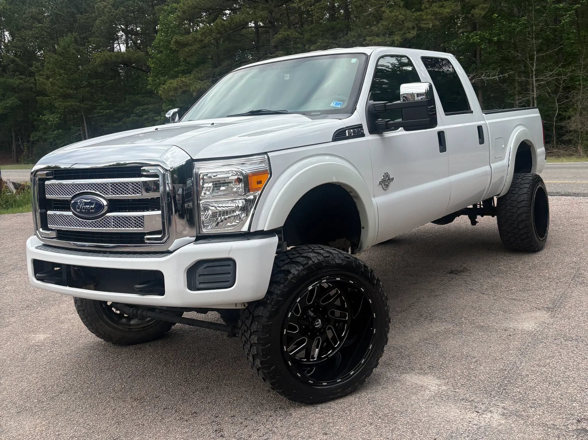 Used 2015 Ford F250 XL w/ Power Equipment Group AWD/4WD image 2