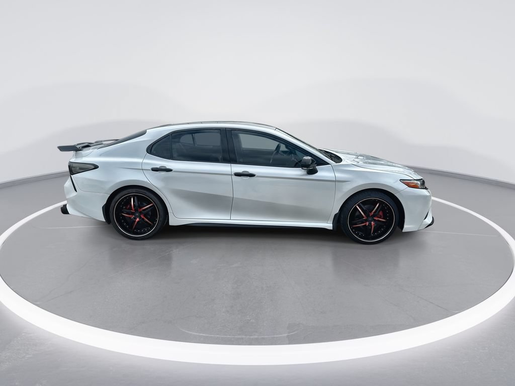 Used 2020 Toyota Camry XSE FWD image 9