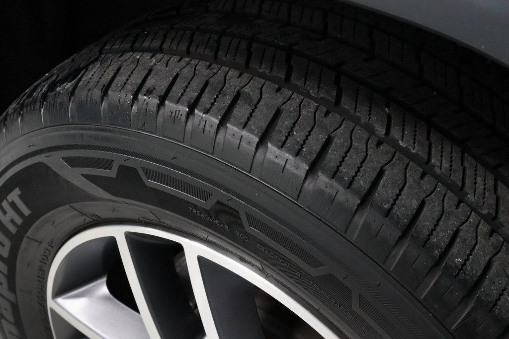 Used 2021 Jeep Grand Cherokee Limited image 19