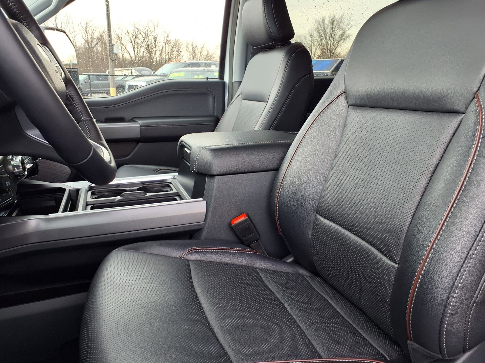 Used 2024 Ford F250 Lariat w/ Sport Appearance Package image 3