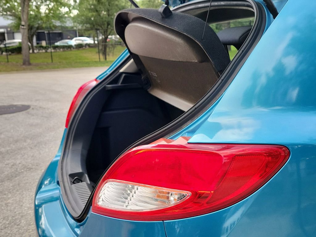 Used 2011 MAZDA MAZDA2 Touring FWD image 14