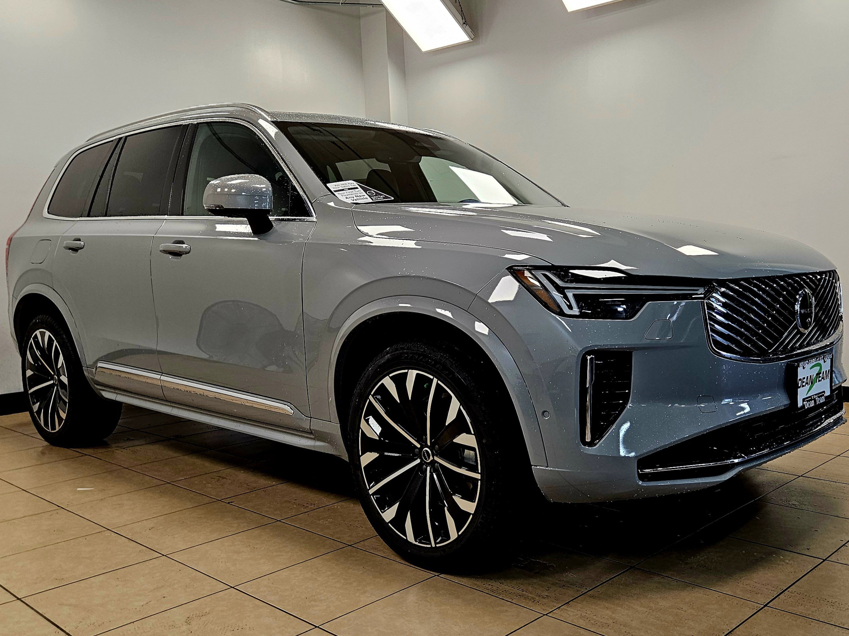 New 2026 Volvo XC90 B6 Plus w/ Protection Package Premier image 3