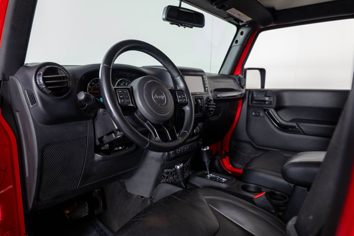 Used 2015 Jeep Wrangler Sahara image 13