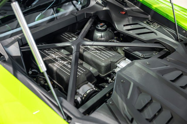 Used 2022 Lamborghini Huracan EVO RWD image 29
