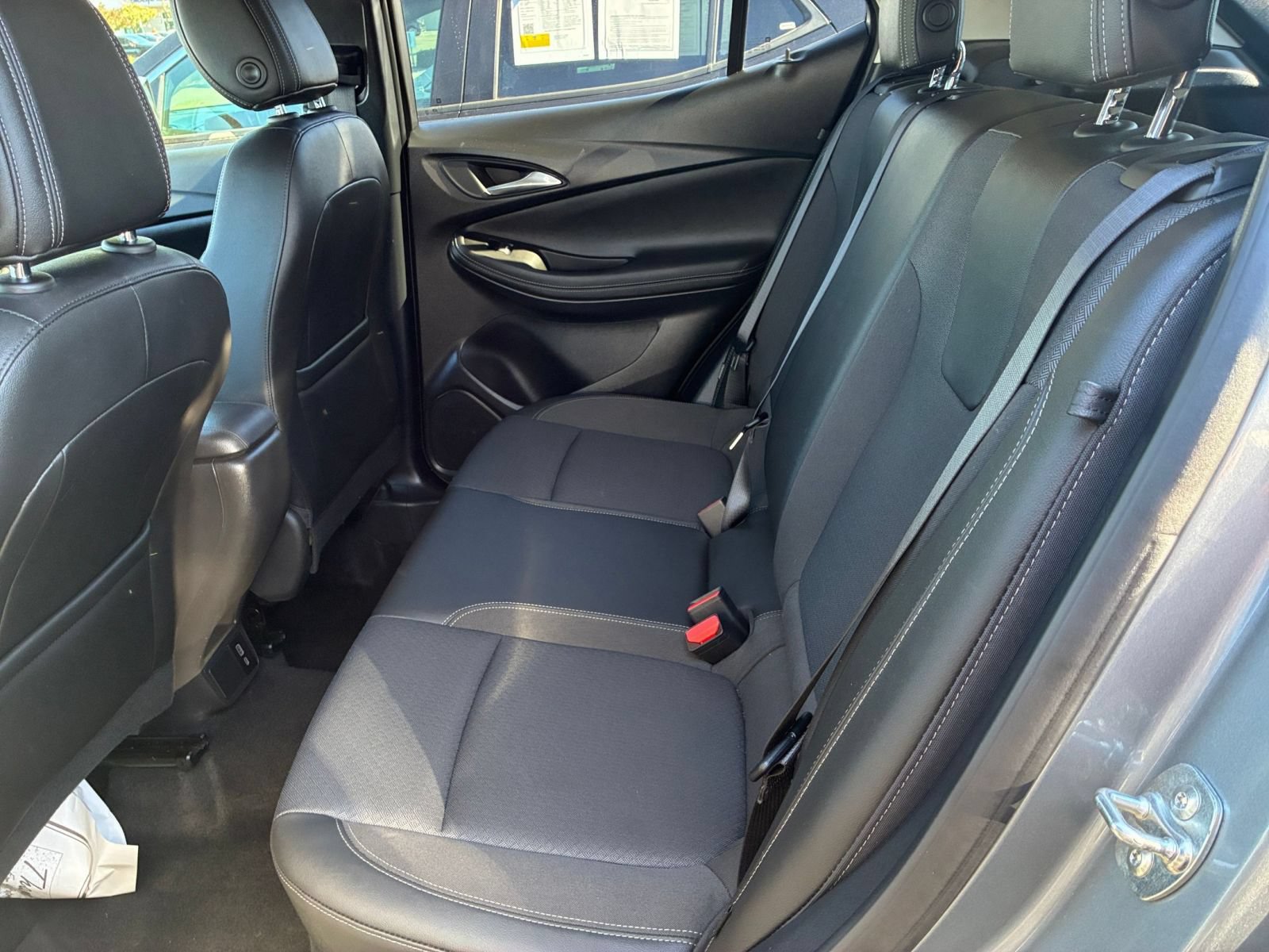 Used 2025 Buick Encore GX Preferred AWD/4WD image 24