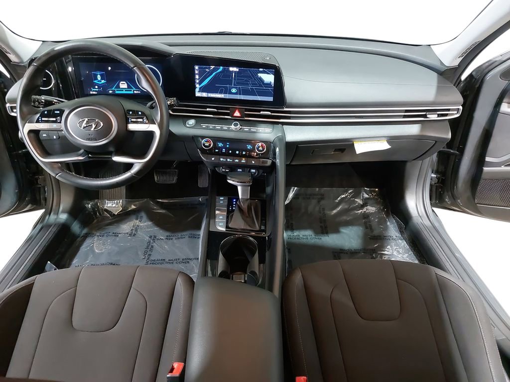 Used 2023 Hyundai Elantra SEL w/ Convenience Package FWD image 9