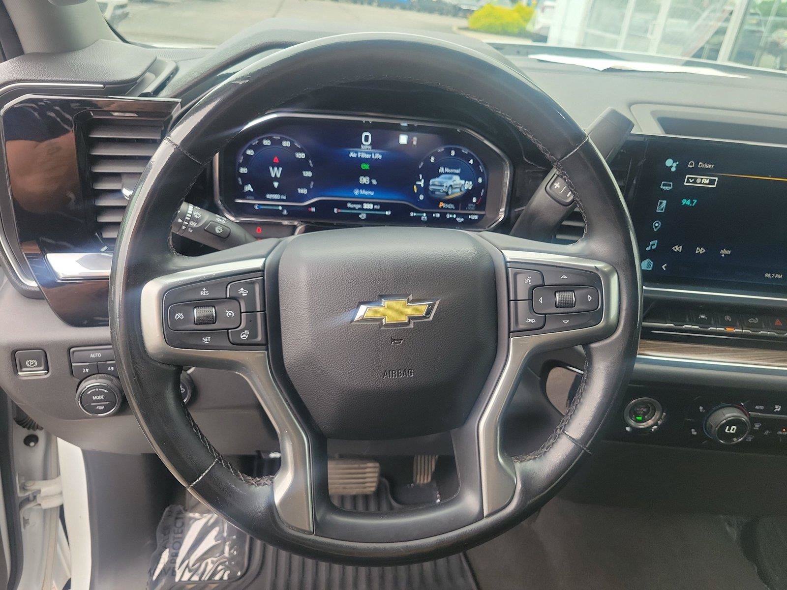 Used 2023 Chevrolet Silverado 1500 LT AWD/4WD image 24