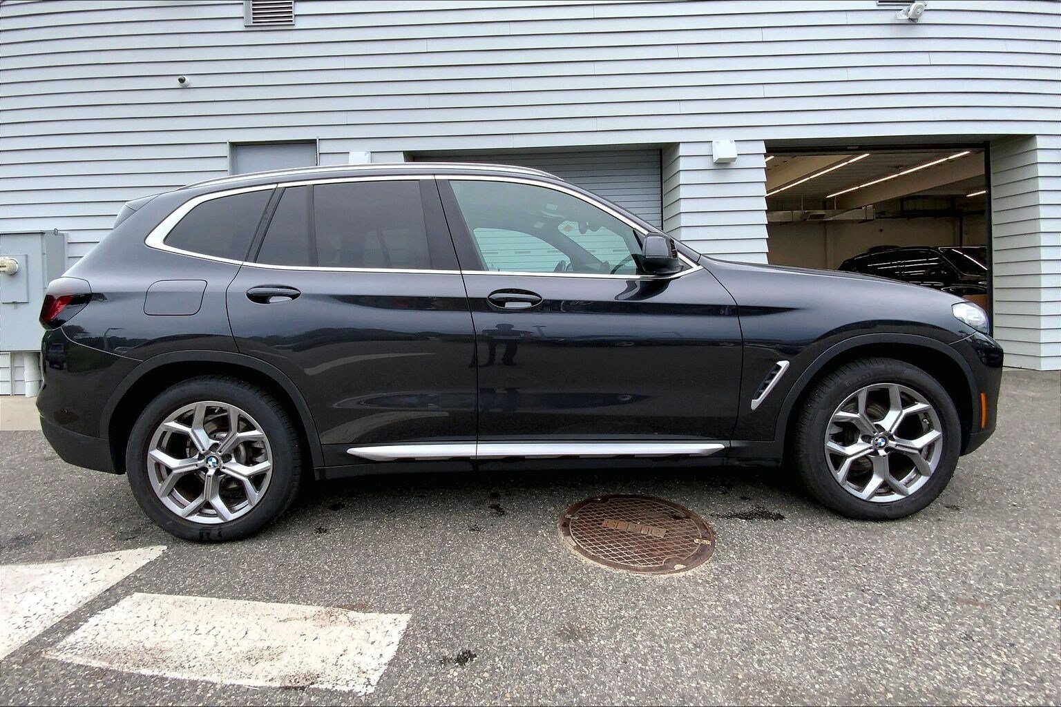 Used 2023 BMW X3 xDrive30i w/ Premium Package AWD/4WD image 8