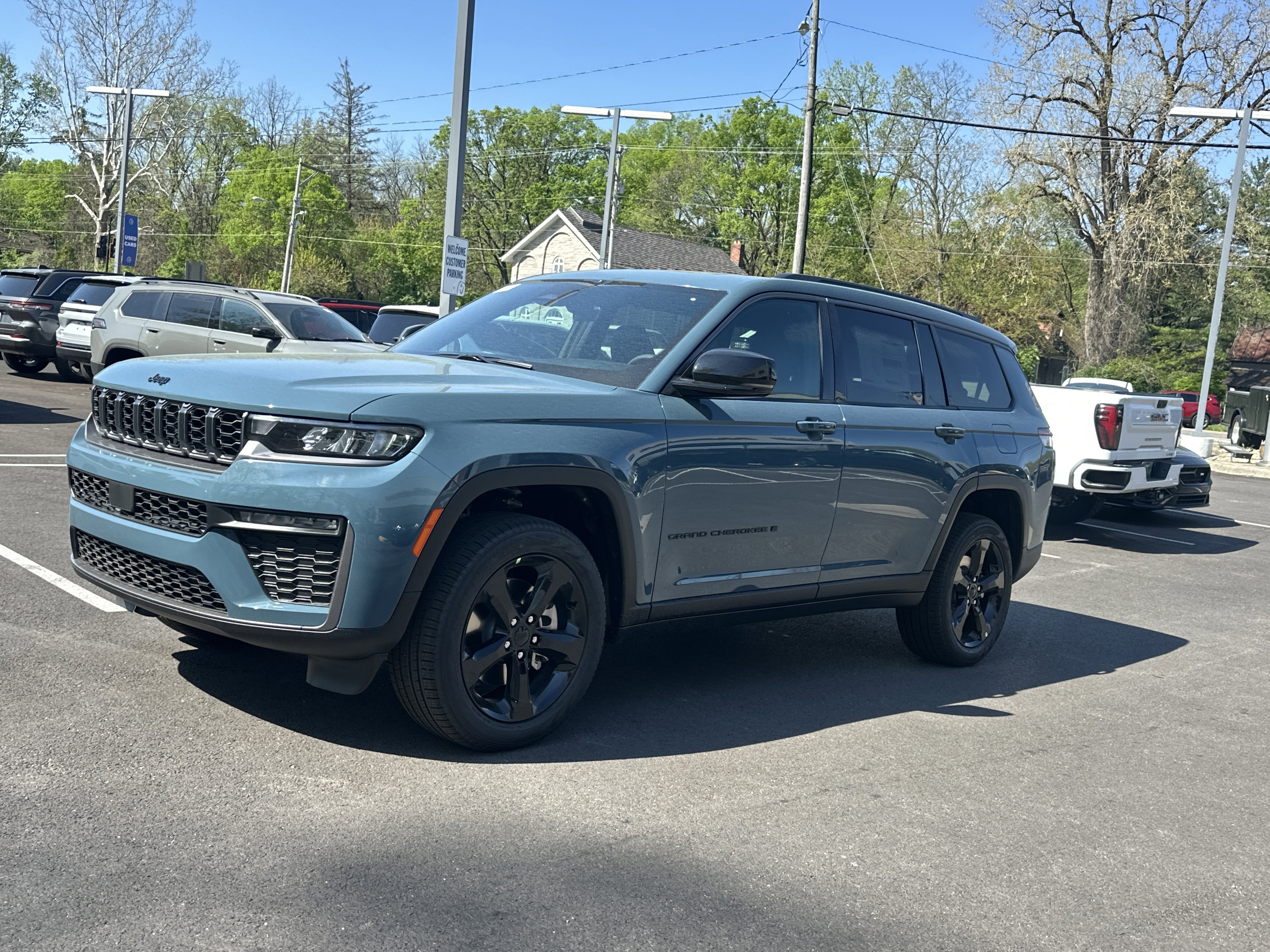 New 2026 Jeep Grand Cherokee L Limited w/ Limited Altitude Package AWD/4WD image 22