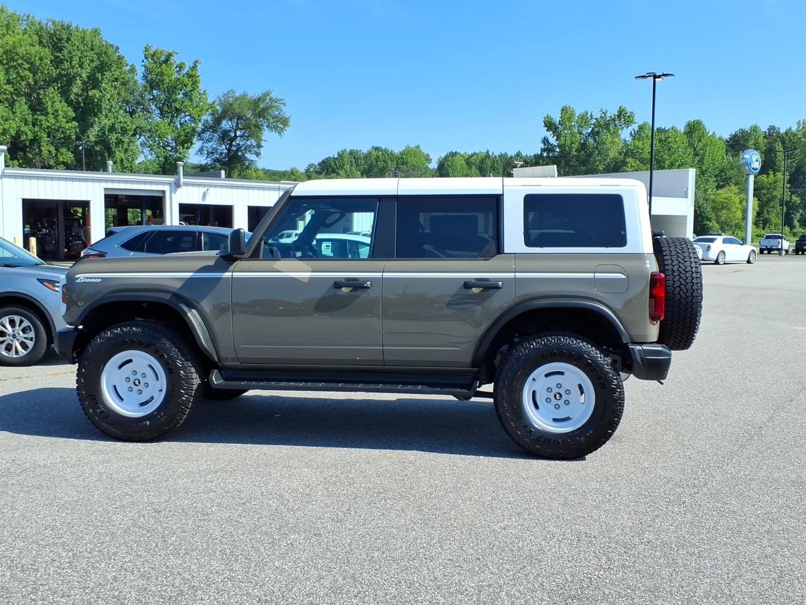 New 2026 Ford Bronco Heritage Edition AWD/4WD image 22