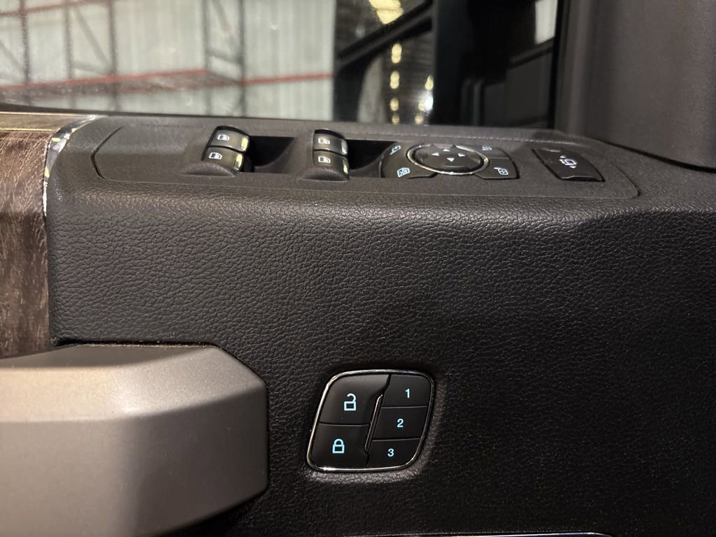 Used 2019 Ford F250 Lariat w/ Lariat Value Package AWD/4WD image 20