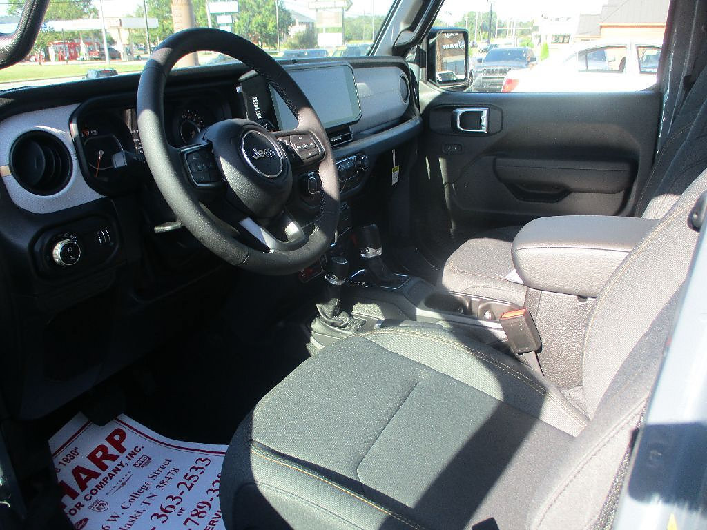 New 2025 Jeep Gladiator Sport AWD/4WD image 3