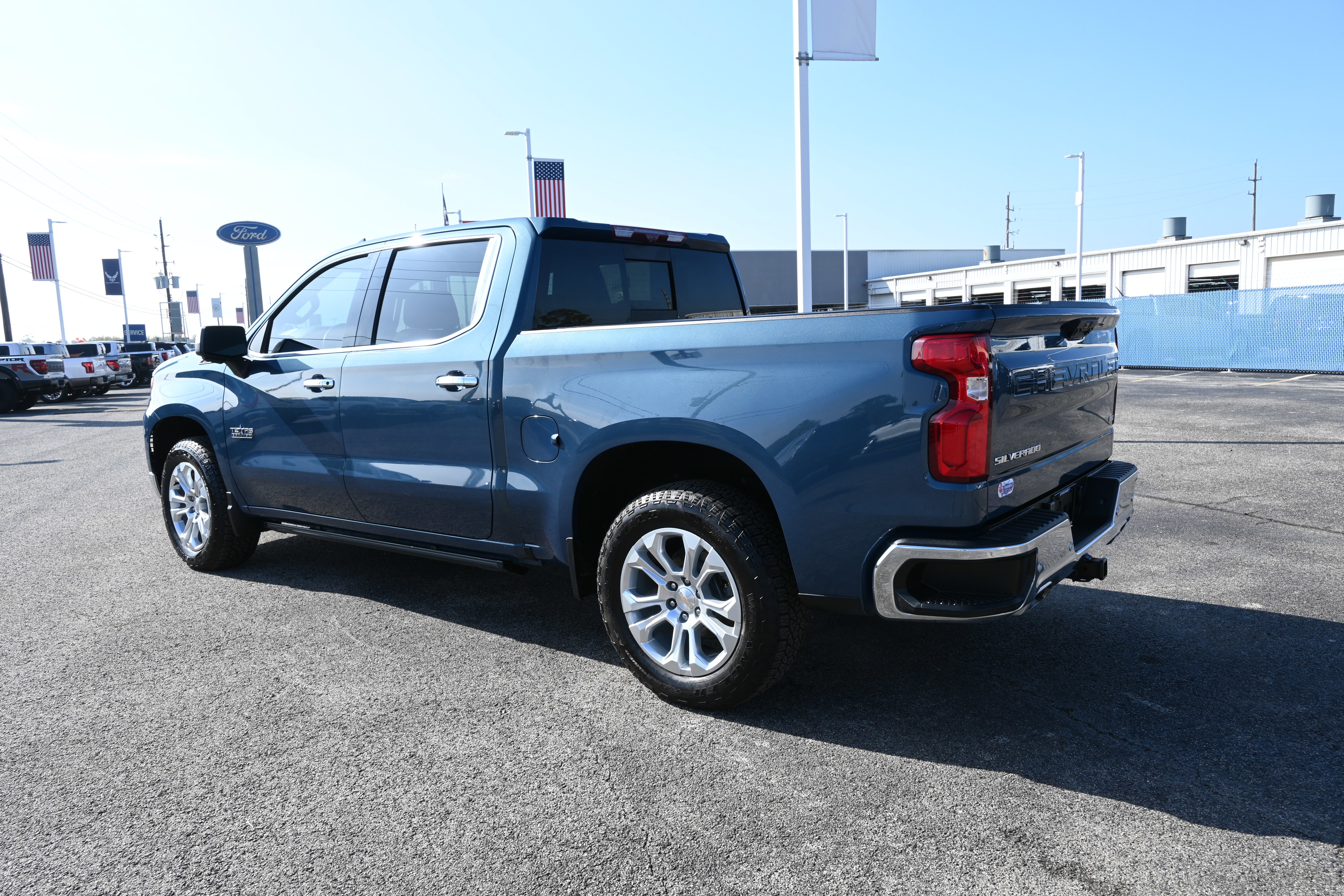 Used 2024 Chevrolet Silverado 1500 LTZ w/ Technology Package image 6