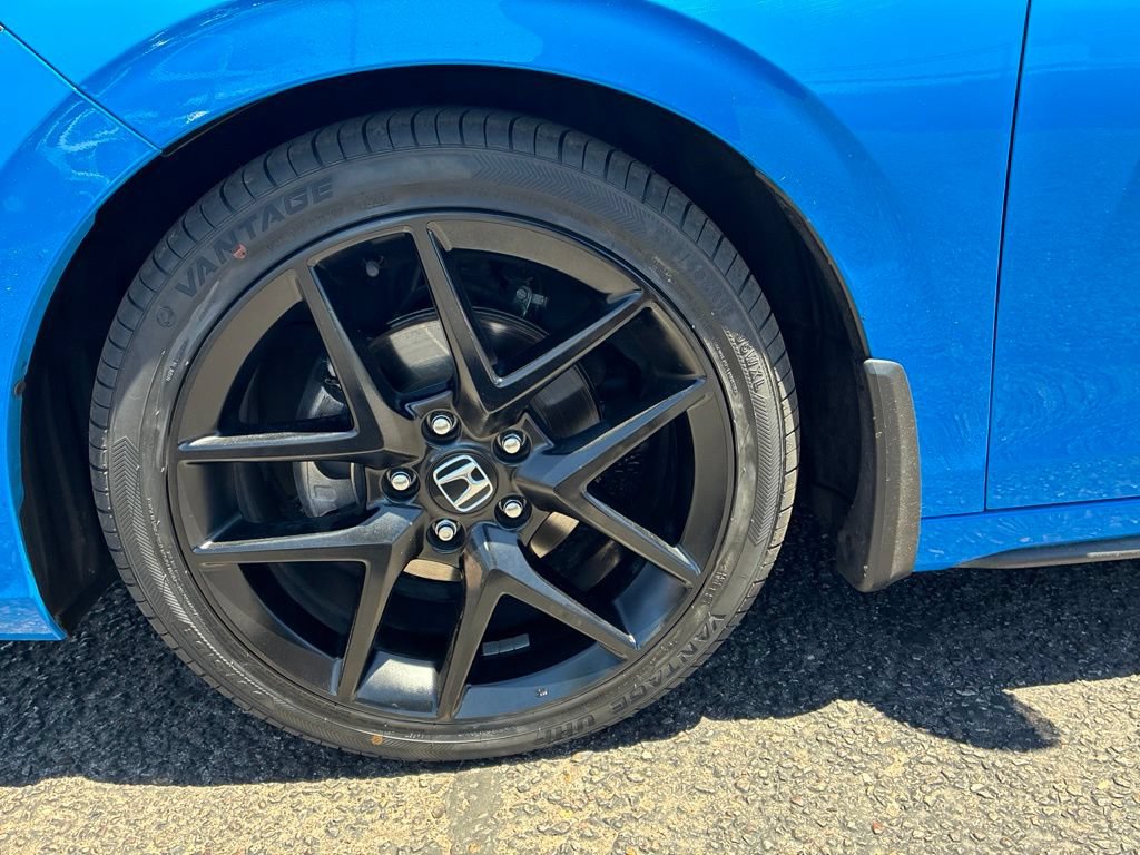 Used 2023 Honda Civic Sport image 2