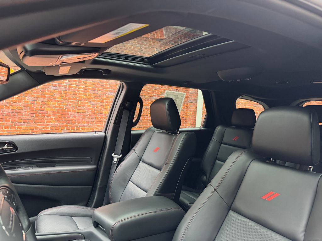 Used 2025 Dodge Durango R/T AWD/4WD image 3