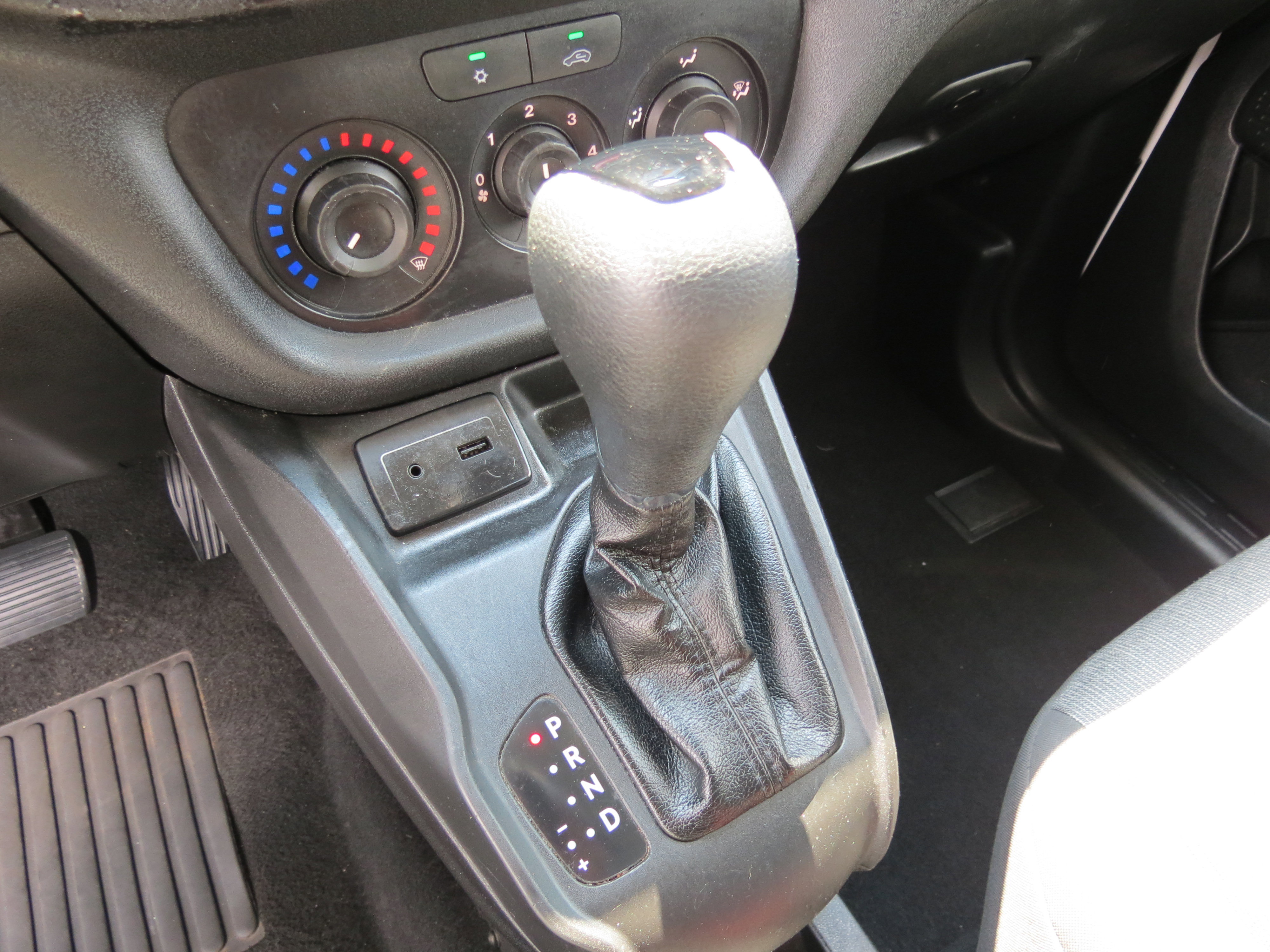 Used 2018 RAM ProMaster City Tradesman SLT image 24