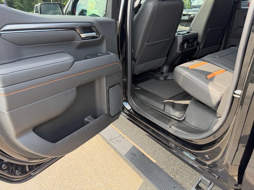New 2026 GMC Sierra 1500 AT4 w/ Technology Package AWD/4WD image 17