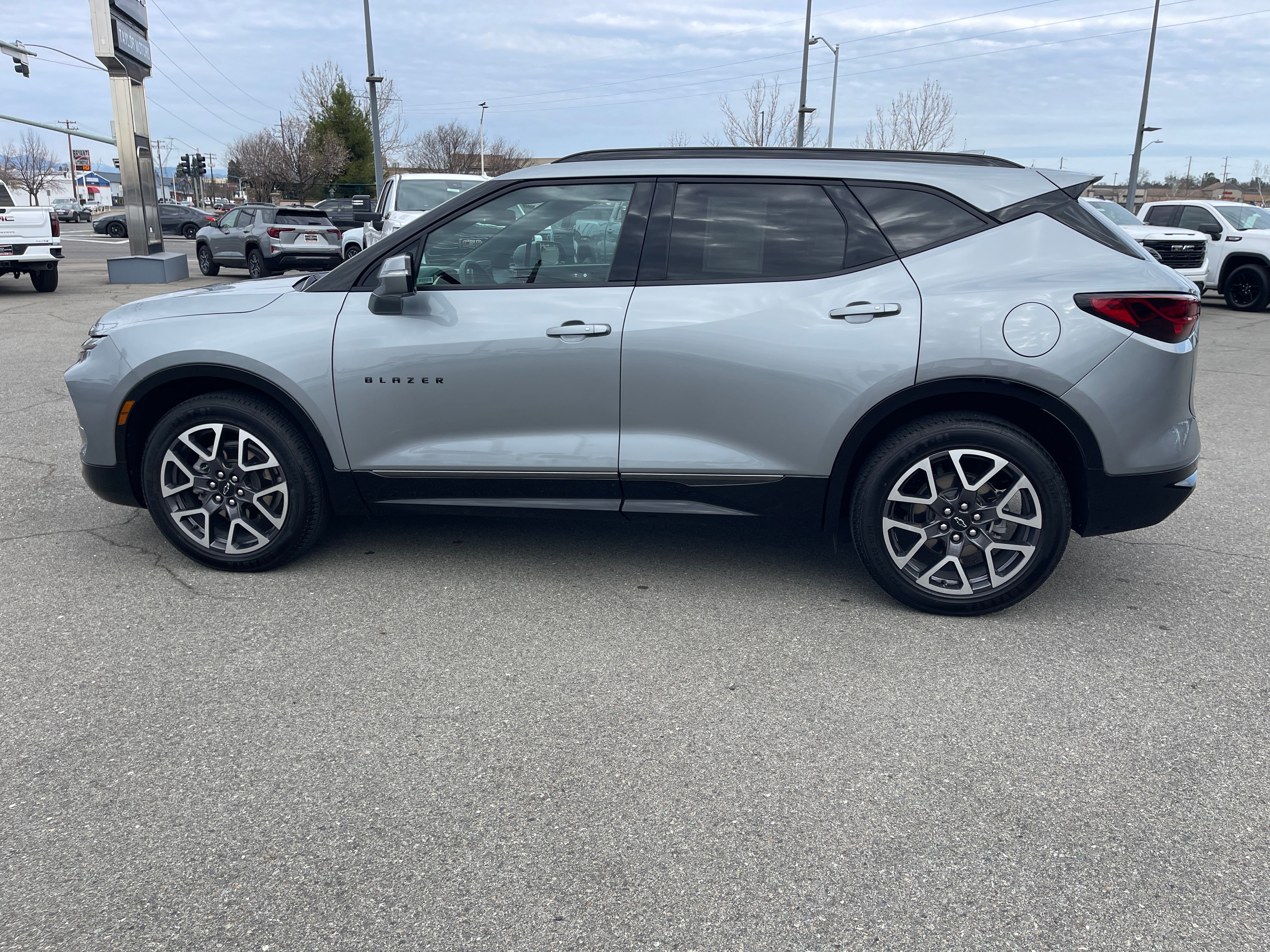 Used 2025 Chevrolet Blazer RS AWD/4WD image 8