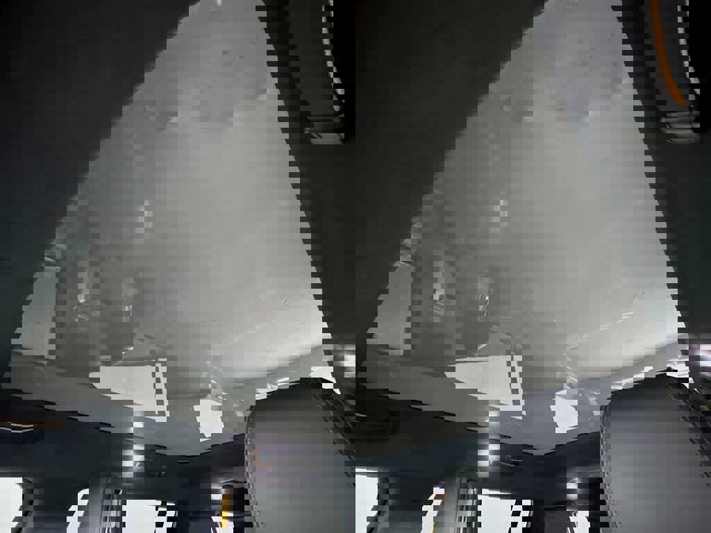 Used 2025 Rivian R1S Adventure image 29