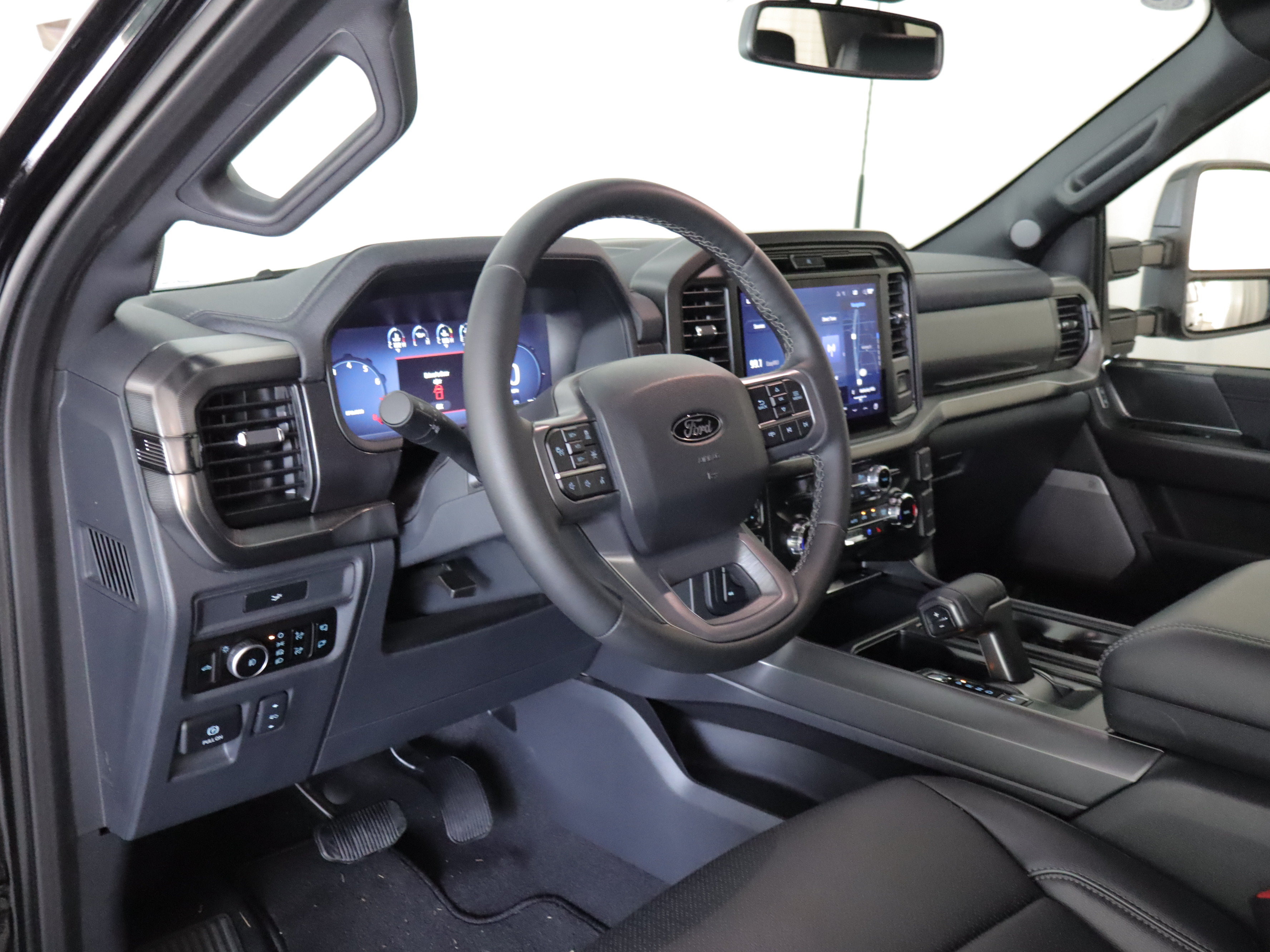 Used 2026 Ford F150 Lariat w/ Equipment Group 501A Mid AWD/4WD image 11