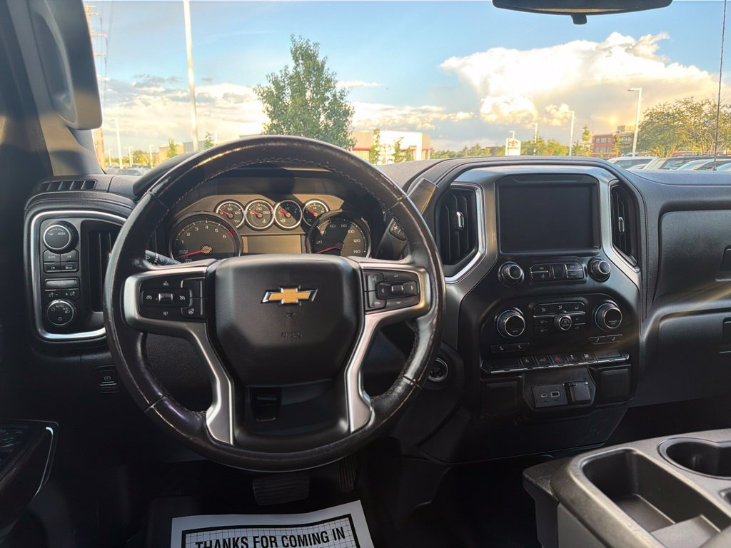 Used 2022 Chevrolet Silverado 1500 LT AWD/4WD image 21