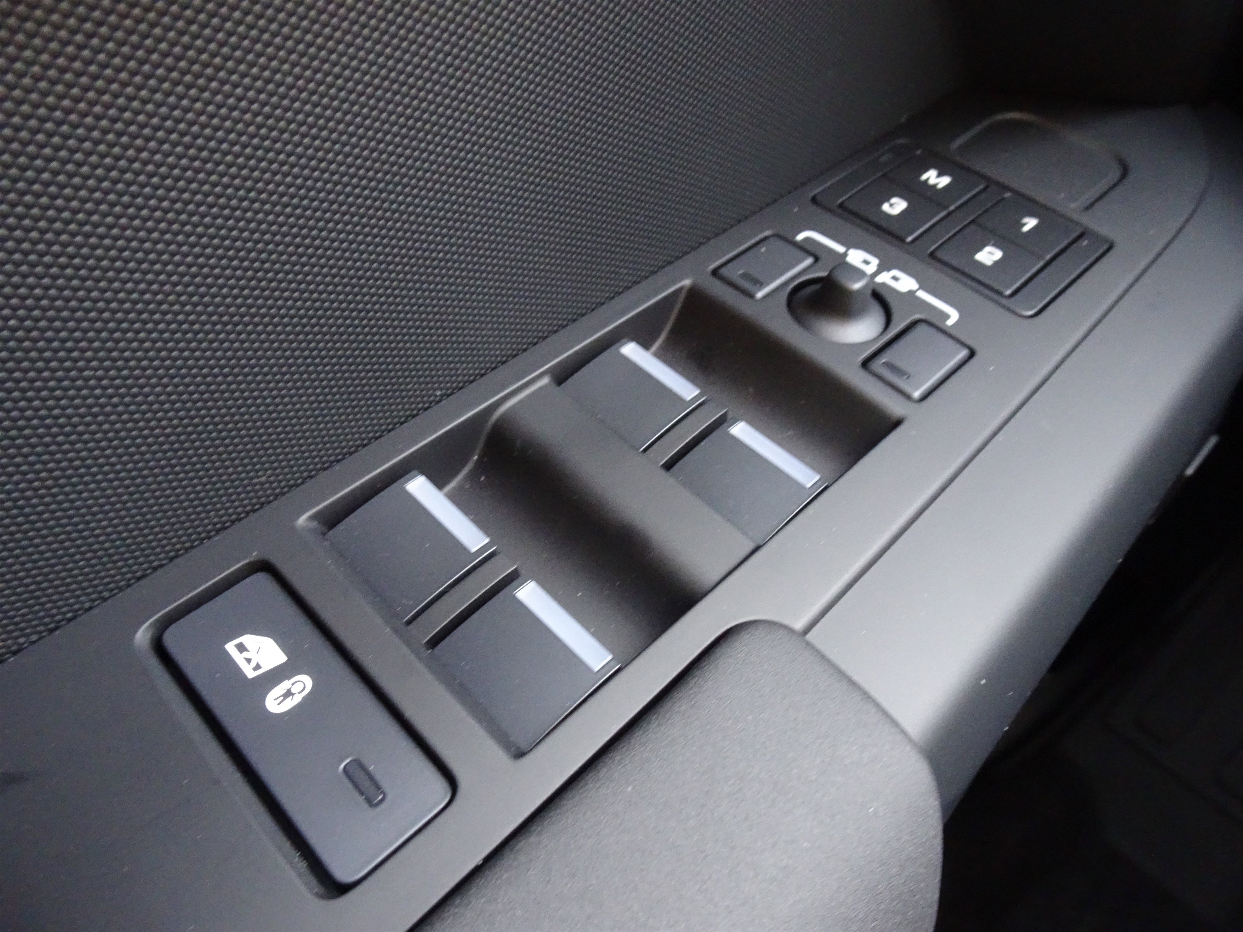 New 2026 Land Rover Defender 110 S image 26