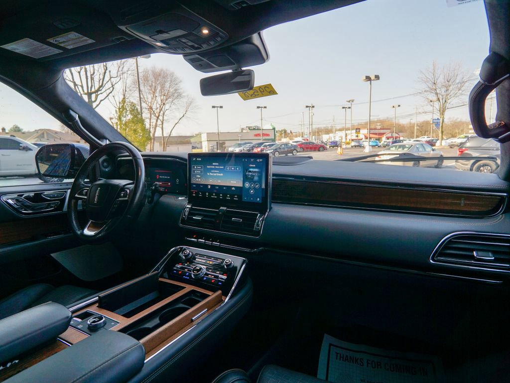 Used 2023 Lincoln Navigator L Black Label image 17