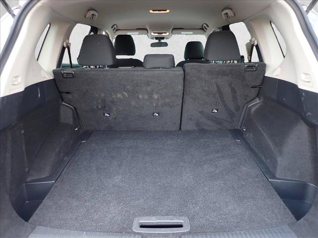Used 2024 Nissan Rogue S AWD/4WD image 8