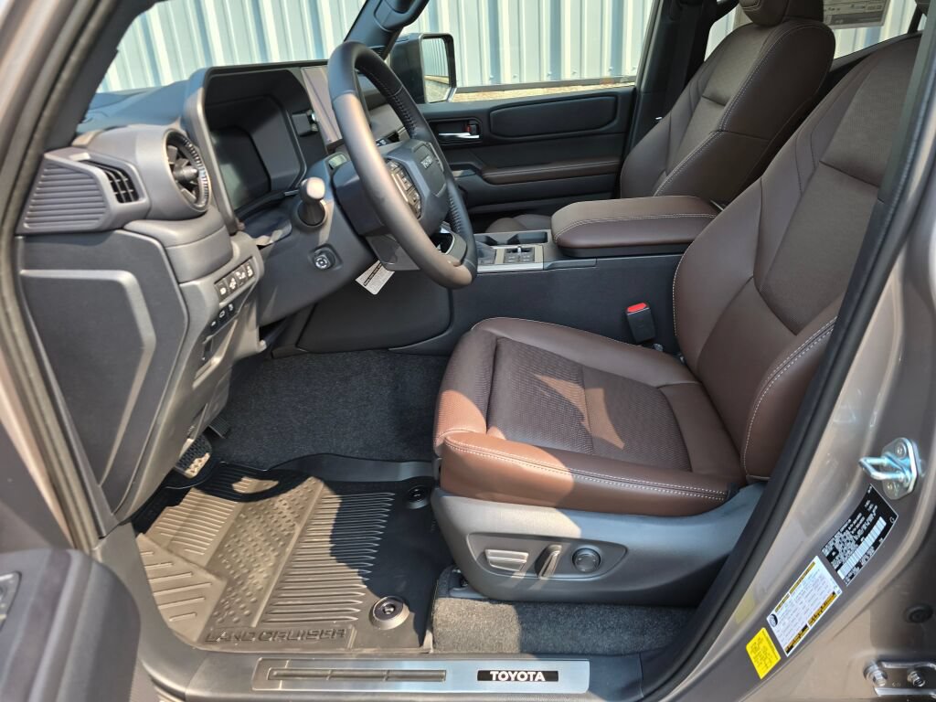 New 2027 Toyota Land Cruiser w/ Premium Package AWD/4WD image 15