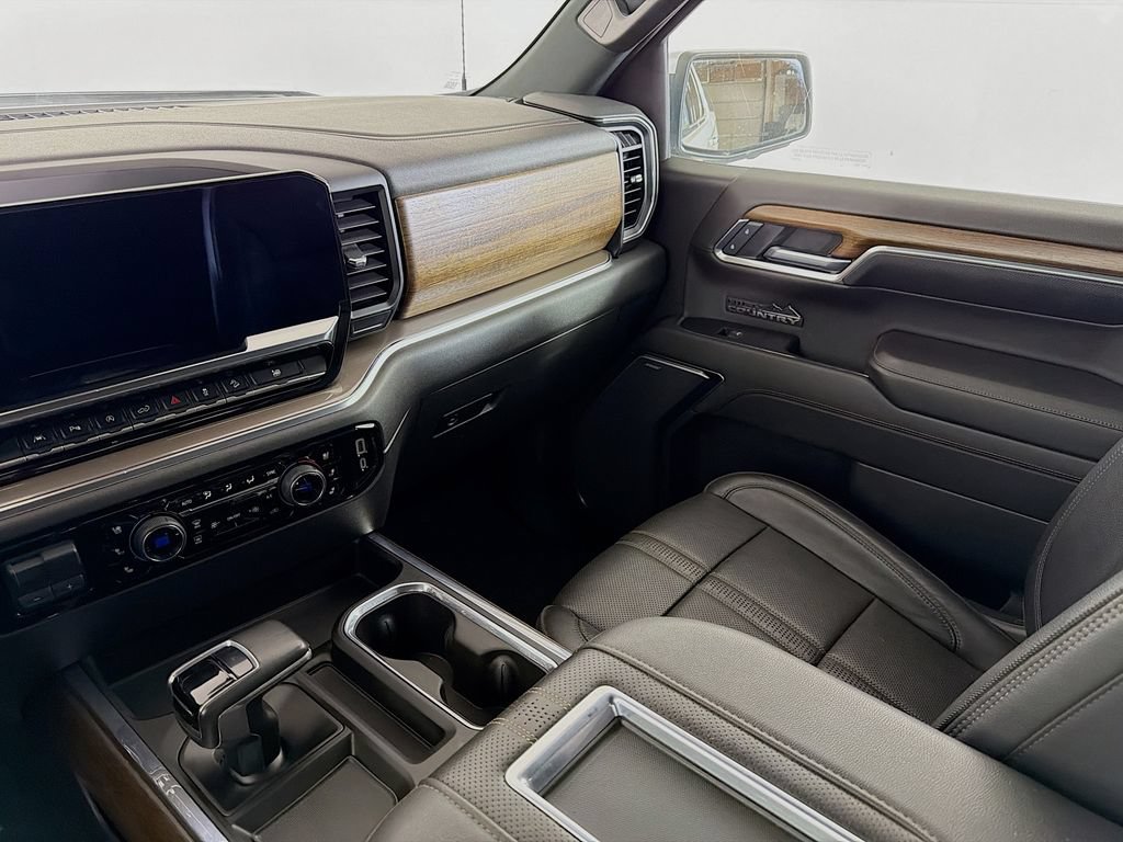 Used 2022 Chevrolet Silverado 1500 High Country w/ Z71 Off-Road Package AWD/4WD image 21