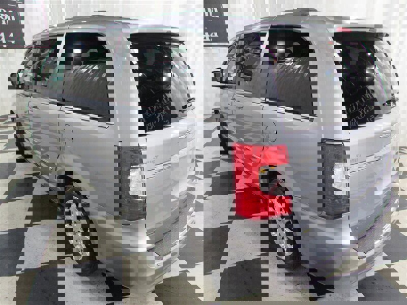 Used 2014 Chrysler Town & Country Touring image 13