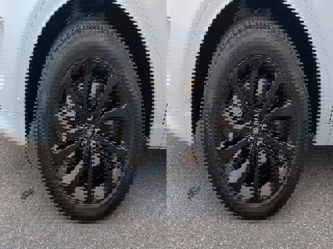 Certified 2025 Land Rover Discovery Sport S image 13