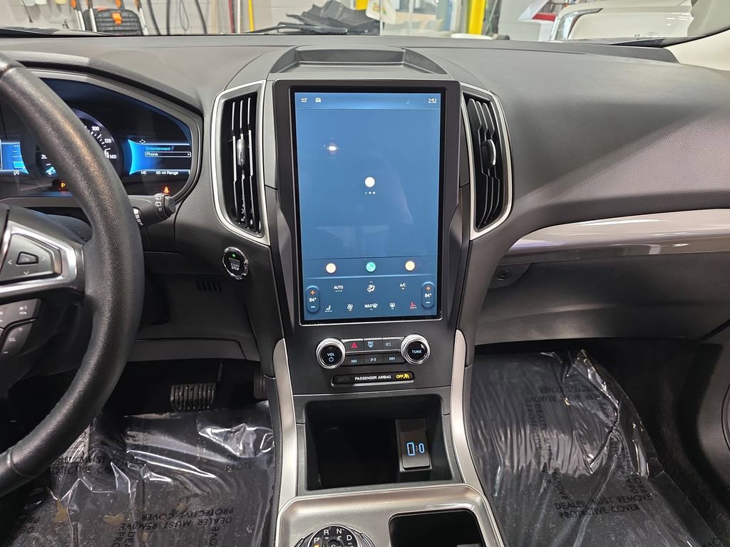 Used 2024 Ford Edge SEL image 19