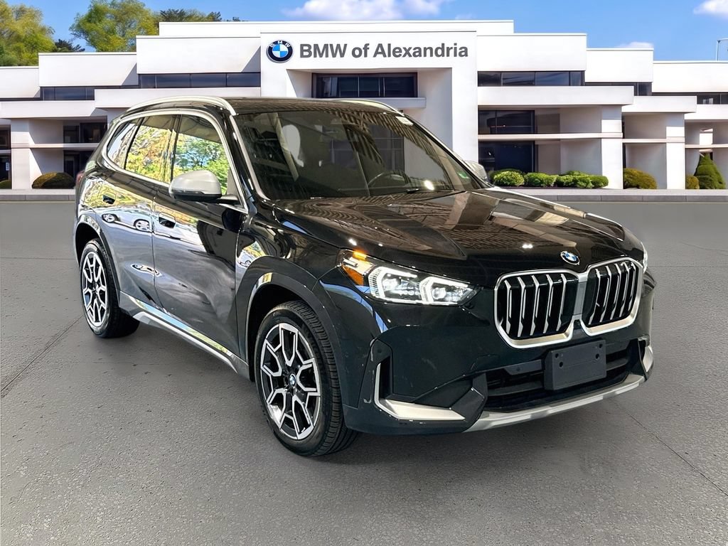 Used 2023 BMW X1 xDrive28i w/ Premium Package AWD/4WD image 3