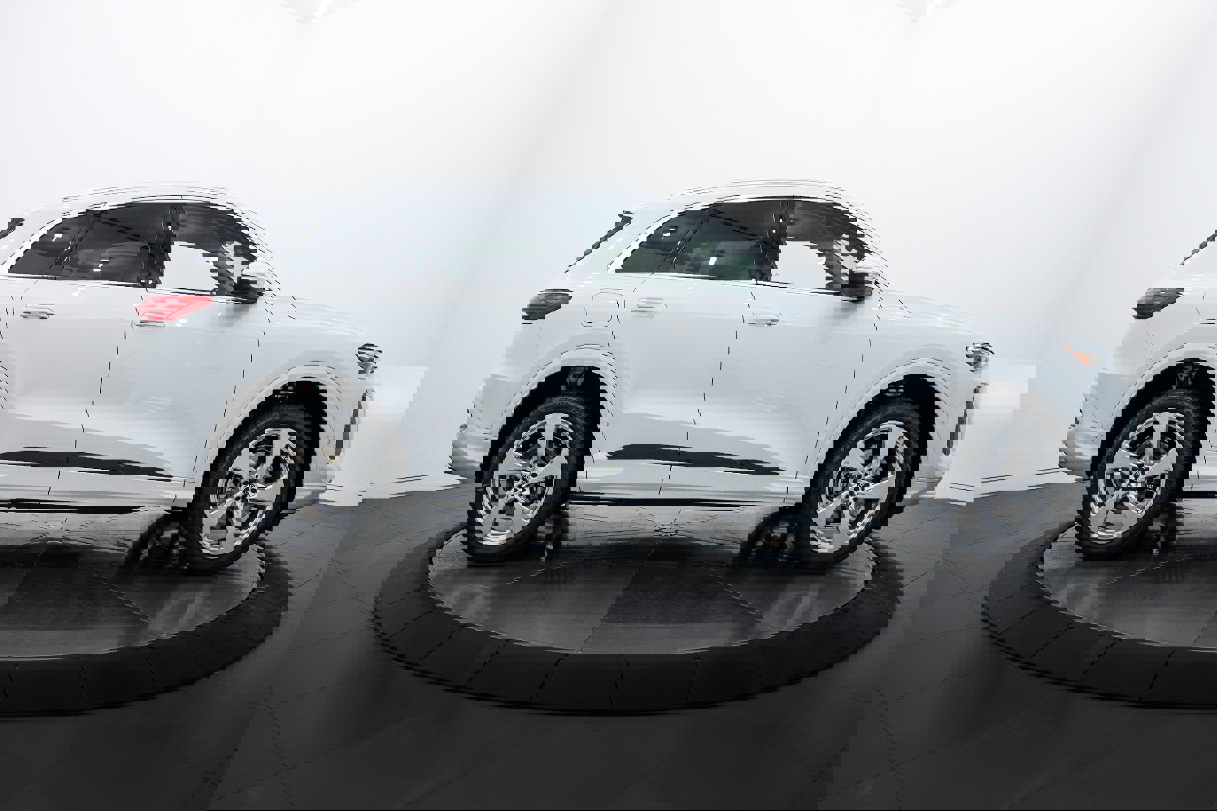 New 2025 Audi Q5 Premium Plus image 3