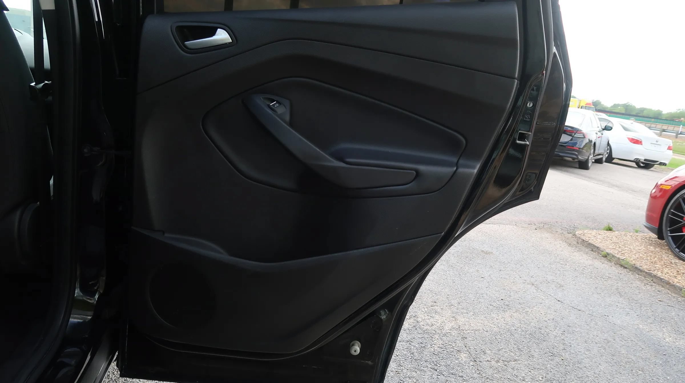 Used 2019 Ford Escape SE FWD image 41